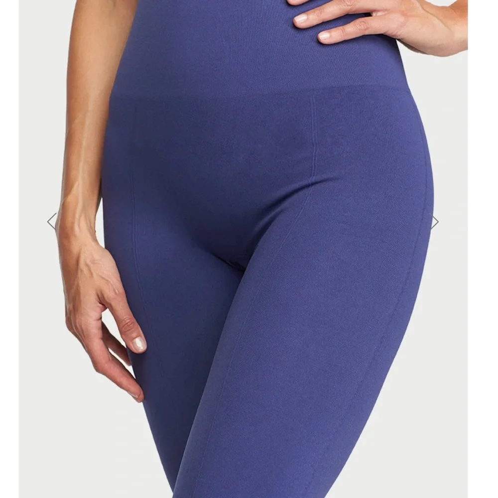 YUMMIE Morgan Seamless Cropped Capri Shaping‎ Legging Deep Cobalt S/M NWT